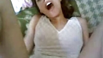 Pirmasis naminis analinis vaizdo įrašas su pradurta koledžo mergina